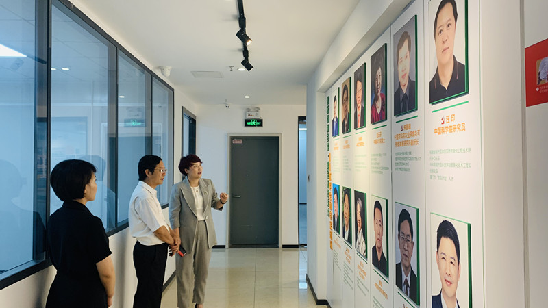 62a296d5a1ba1